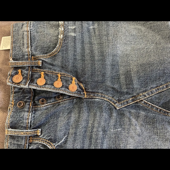 Never worn. Girls frayed button up jean skirt from OLD NAVY! - Picture 4 of 7